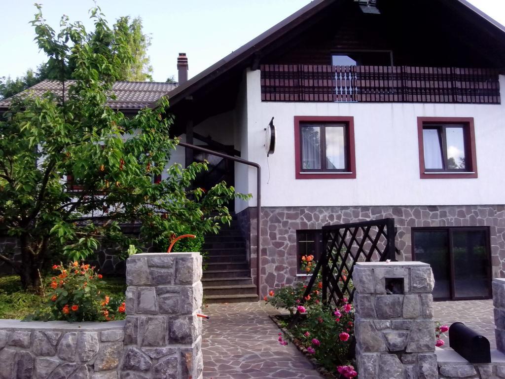 Guest House Ema Crni Lug Dış mekan fotoğraf